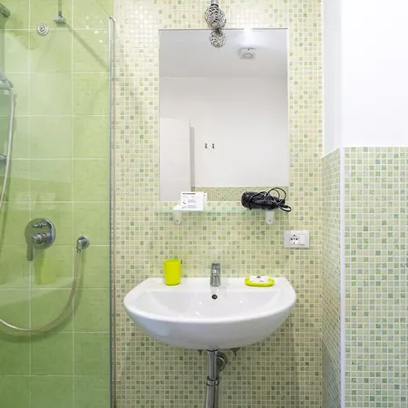 Cavour Rooms 3*