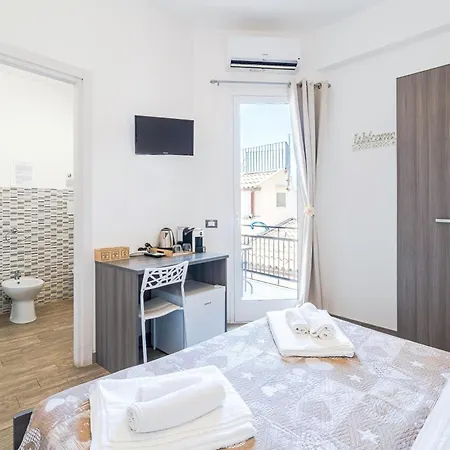 Cavour Rooms 3*