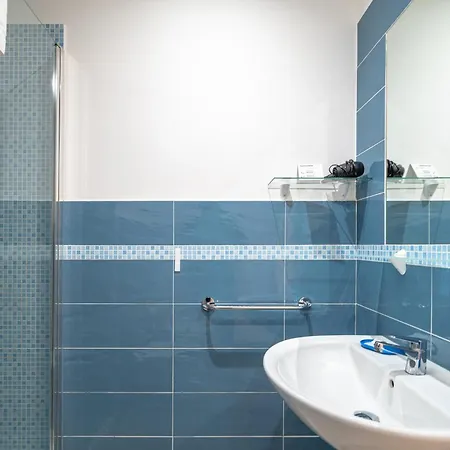 Πανσιόν Cavour 3*