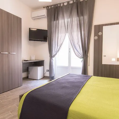 Cavour سيراكوزا