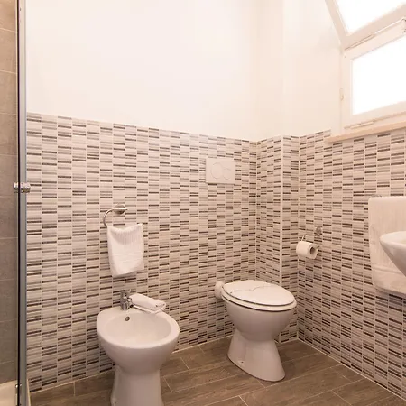 Cavour Rooms Guest house 3*