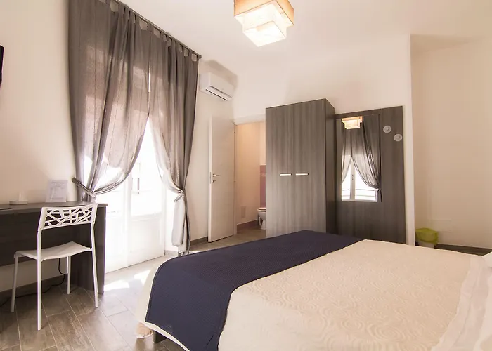 Cavour Rooms 3*